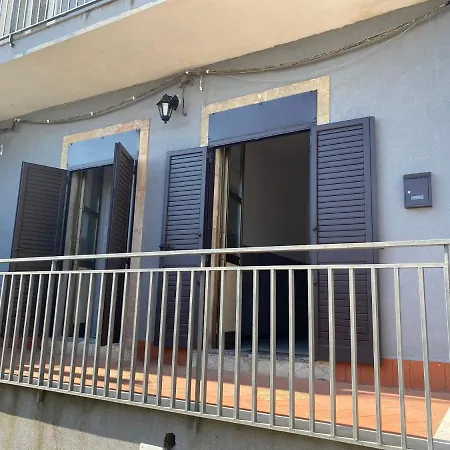 Apartament Tauromenium House